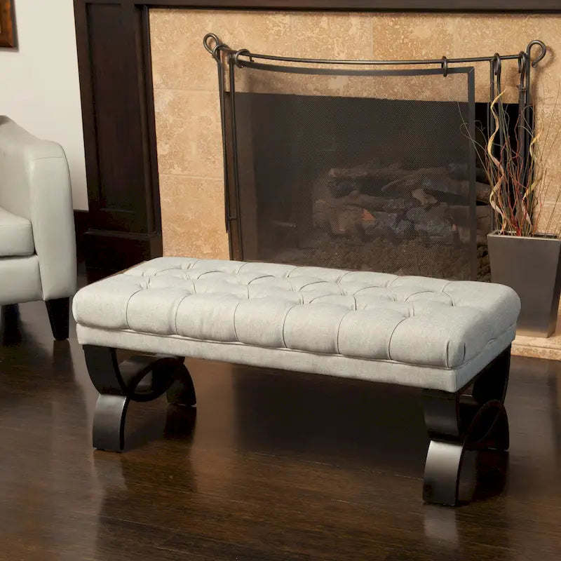 Stoffbezogene Ottoman-Sitzbank mit Beinen aus Birkenholz 104 cm L x 44 cm B x 43 cm H