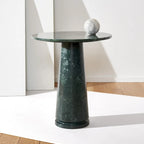 Runder Beistelltisch aus massivem grauem Marmor, 53 cm B x 53 cm T x 61 cm H